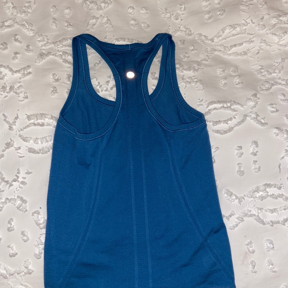 Lululemon women’s swiftly tech racerback